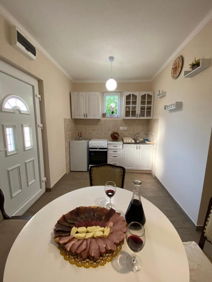 Apartment Lorena Kotor Zewnętrze zdjęcie